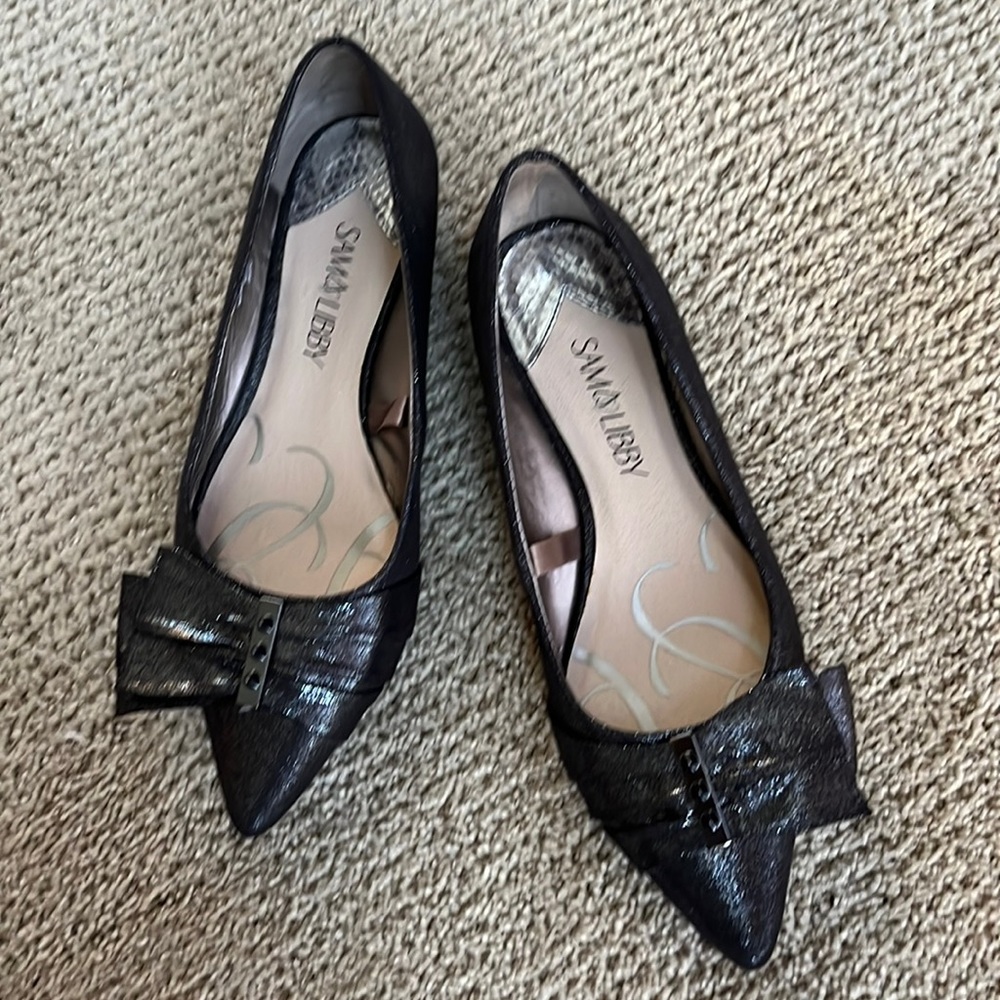 Black dressy flats by Sam Libby, new… size 8